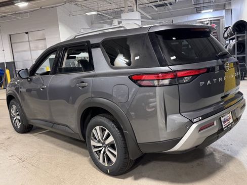 New 2025 Nissan Pathfinder SL image 27