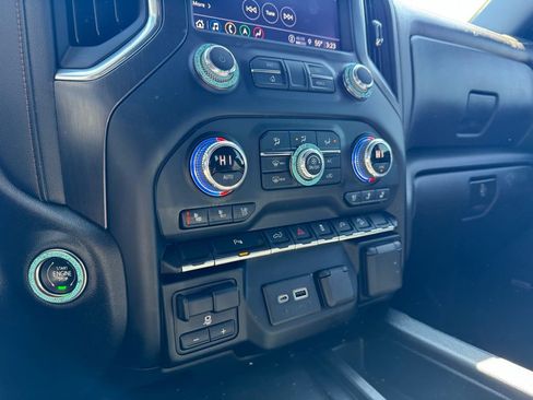 Used 2022 GMC Sierra 2500 AT4 w/ AT4 Preferred Package image 14