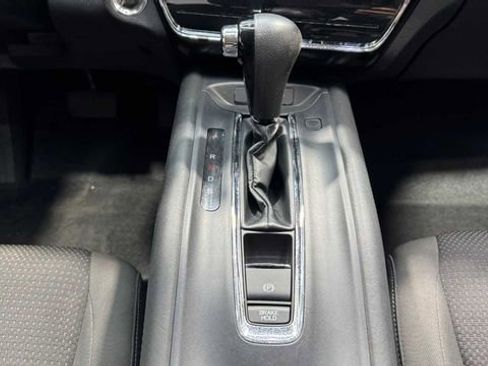 Used 2022 Honda HR-V LX image 17