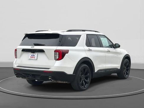 Certified 2023 Ford Explorer ST-Line w/ Class IV Trailer Tow Package image 5