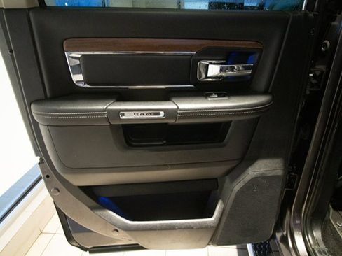 Used 2016 RAM 1500 Laramie w/ Convenience Group image 9