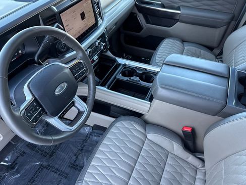 Certified 2026 Ford F350 Platinum w/ Platinum Plus Package image 11