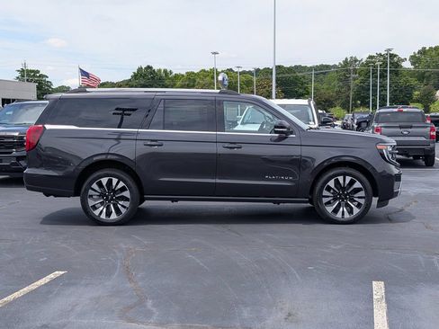 New 2026 Ford Expedition Max Platinum w/ Driver's Package AWD/4WD image 3