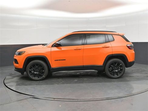 New 2026 Jeep Compass Latitude image 7
