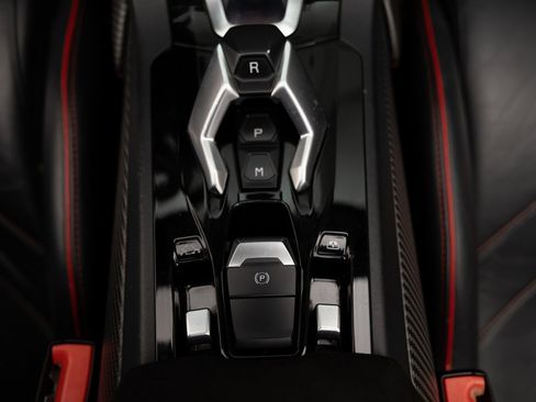 Used 2020 Lamborghini Huracan EVO image 39