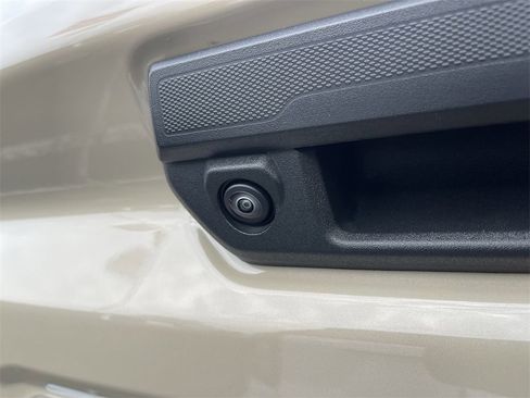 Used 2024 GMC Canyon AT4X image 8