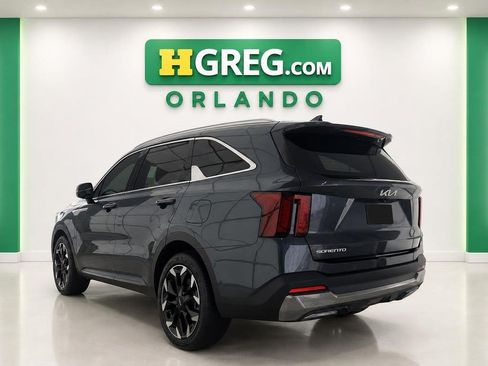 Used 2024 Kia Sorento EX FWD image 2