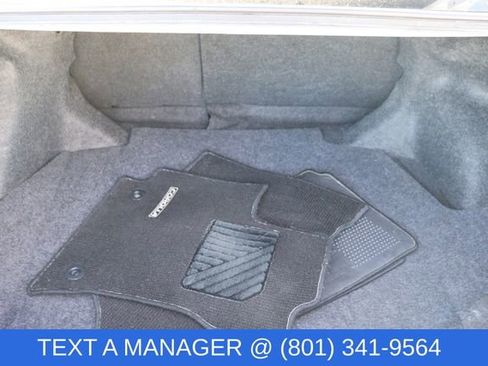 Used 2018 Toyota Corolla LE image 12