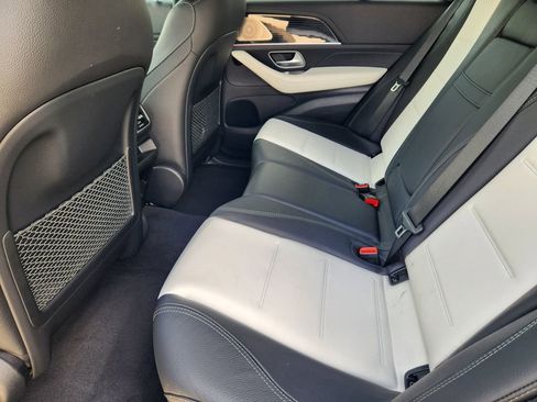 Used 2024 Mercedes-Benz GLE 350 4MATIC w/ AMG Line Interior image 30