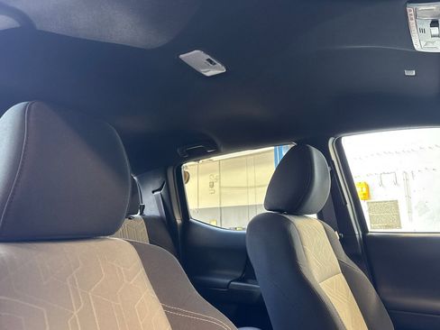 Used 2021 Toyota Tacoma TRD Sport w/ Technology Package RWD image 20