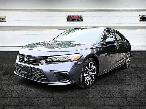 Used 2024 Honda Civic EX image 3