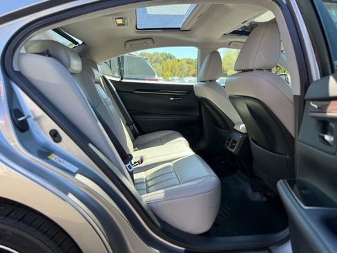 Used 2016 Lexus ES 350 ES 350 Sedan 4D image 32