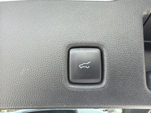 Certified 2022 Ford Escape Titanium w/ Titanium Elite Package FWD image 10