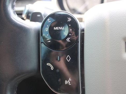Used 2019 Land Rover Discovery SE AWD/4WD image 17