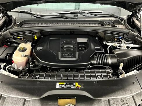 Used 2023 Jeep Grand Cherokee Summit w/ Luxury Tech Group V AWD/4WD image 38