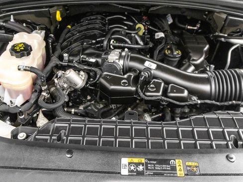 Used 2023 Jeep Grand Cherokee L Laredo AWD/4WD image 45