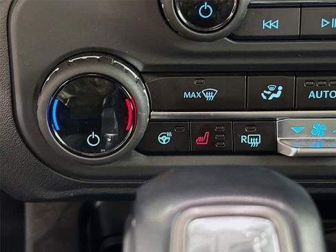 Used 2025 Ford Bronco Badlands image 21