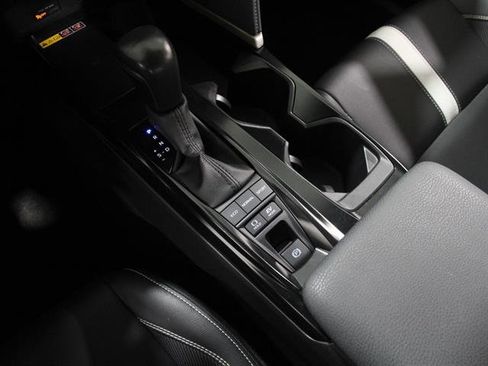 Used 2025 Toyota Camry SE image 15