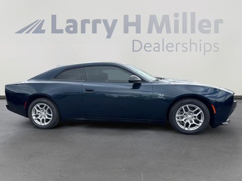 New 2025 Dodge Charger R/T w/ Quick Order Package 25M R/T image 9