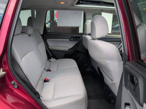 Used 2017 Subaru Forester 2.5i Premium AWD/4WD image 12
