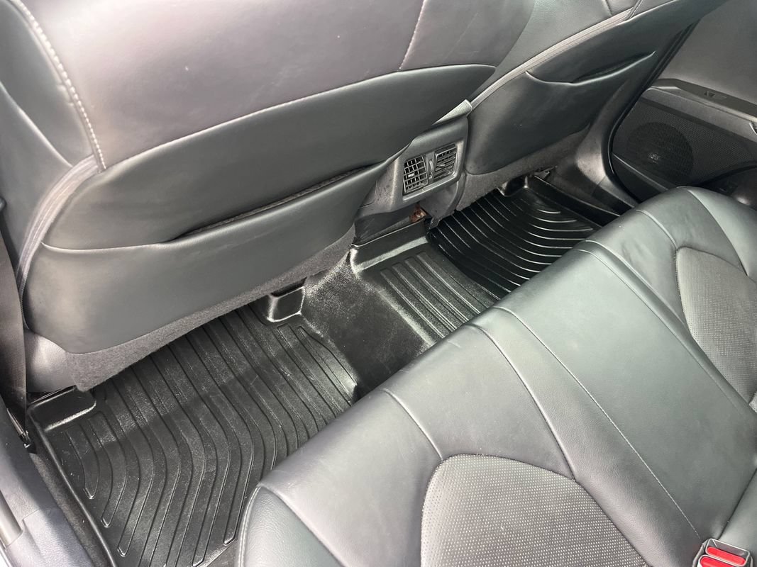 Used 2021 Toyota Camry XSE FWD image 15