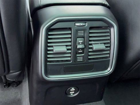 Used 2021 Porsche Macan S image 43