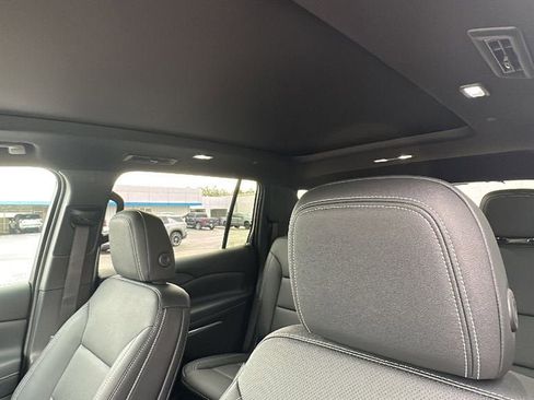 New 2026 Chevrolet Traverse LT w/ Sun and Wheel Package image 14