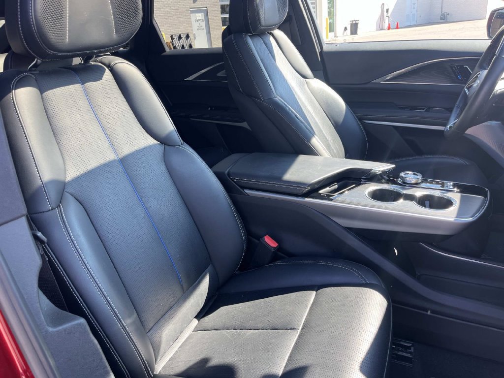 Used 2024 Cadillac Lyriq Luxury RWD image 23