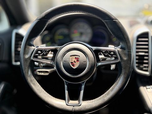 Used 2016 Porsche Cayenne S AWD/4WD image 25