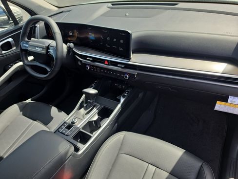 New 2026 Kia Sorento S FWD image 11