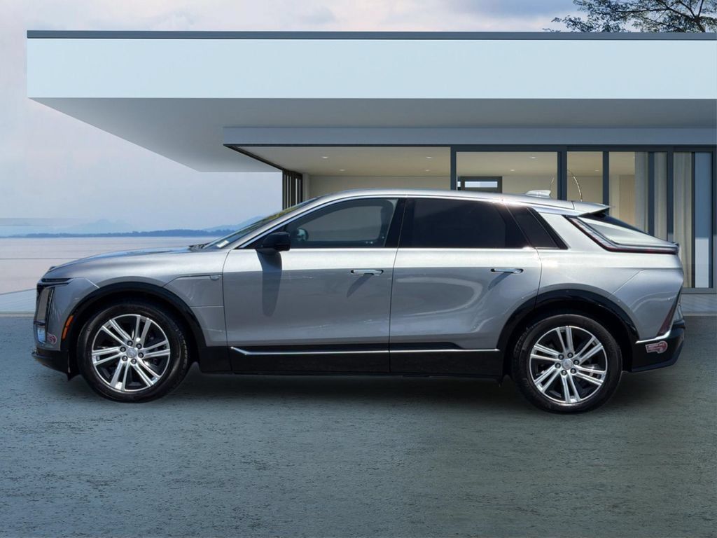Used 2024 Cadillac Lyriq Tech AWD/4WD image 7