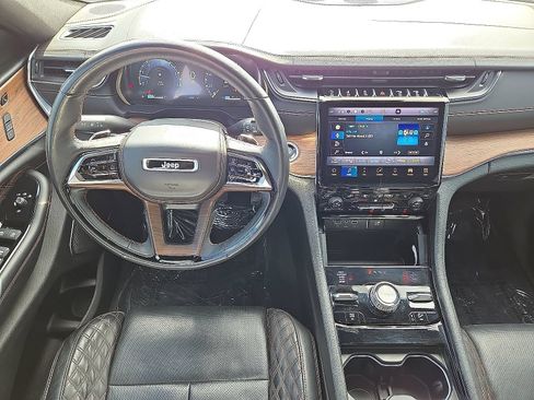 Used 2023 Jeep Grand Cherokee L Summit w/ MOPAR Finishing Package AWD/4WD image 20