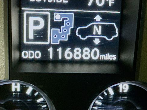 Used 2013 Lexus LX 570 4WD image 18