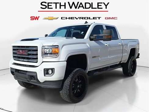 Used 2019 GMC Sierra 2500 SLT w/ Duramax Plus Package image 3