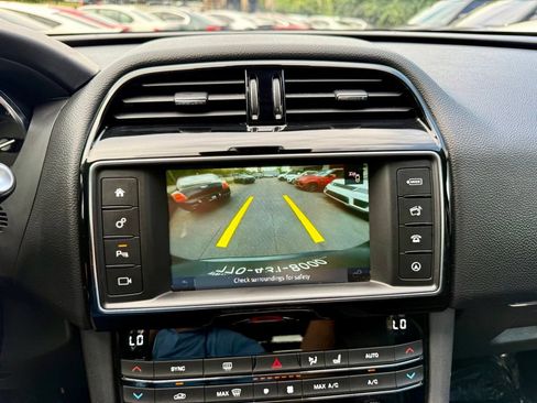 Used 2018 Jaguar F-PACE Prestige AWD/4WD image 24