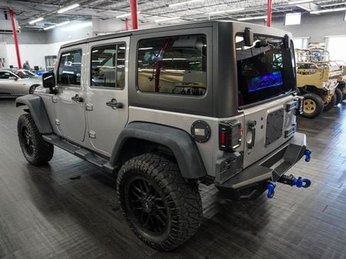 Used 2018 Jeep Wrangler Unlimited Sport S AWD/4WD image 3