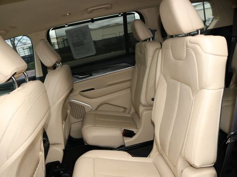 Used 2021 Jeep Grand Cherokee L Limited w/ Luxury Tech Group II image 26