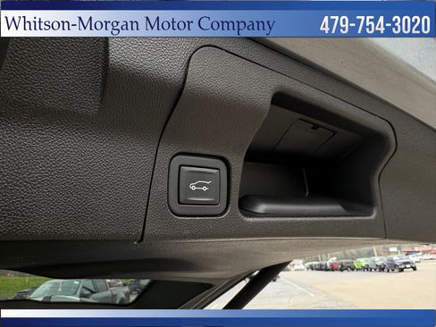 Used 2023 GMC Acadia SLT image 36