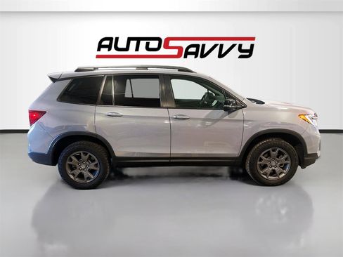 Used 2025 Honda Passport TrailSport image 8
