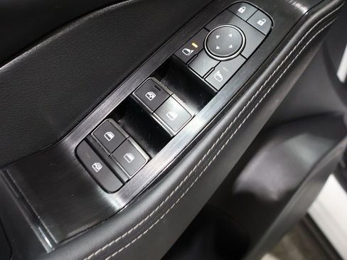 Used 2023 Nissan Rogue SL w/ SL Premium Package image 16