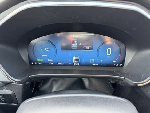 Used 2025 Ford Escape Platinum w/ Premium Technology Package image 21