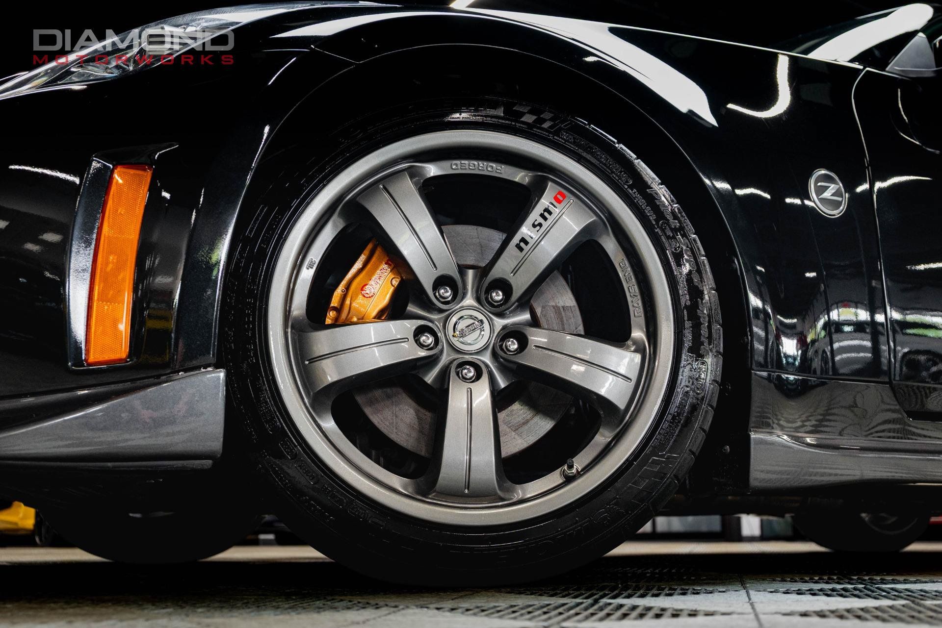 Used 2007 Nissan 350Z NISMO RWD image 5