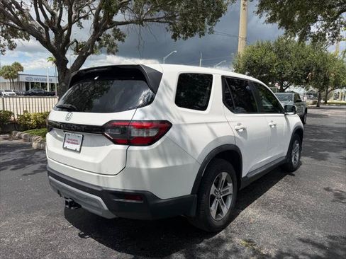 Used 2023 Honda Pilot EX-L image 6