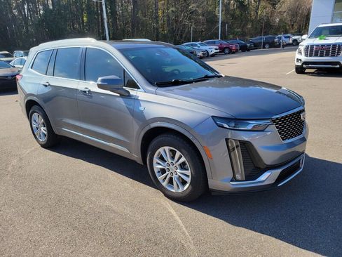 Used 2021 Cadillac XT6 Luxury image 3
