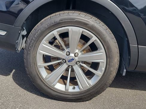Certified 2019 Ford Explorer Limited w/ Class III Trailer Tow Package FWD image 5