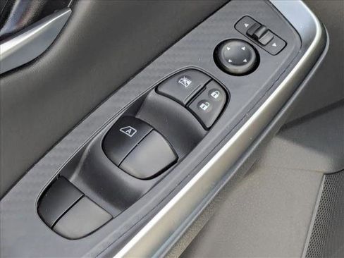 Used 2025 Nissan Sentra SR image 12