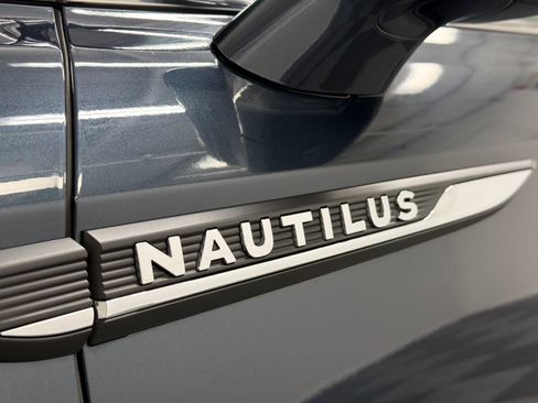 Used 2022 Lincoln Nautilus Reserve AWD/4WD image 14