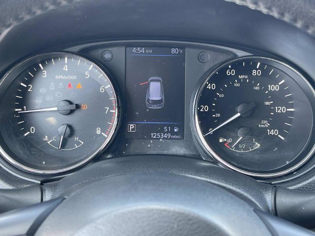 Used 2020 Nissan Rogue SV FWD image 40