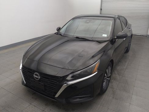 Used 2023 Nissan Altima 2.5 SV FWD image 15