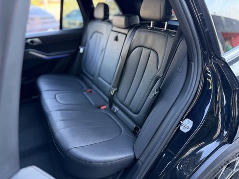 Used 2022 BMW X5 sDrive40i w/ Parking Assistance Package image 32